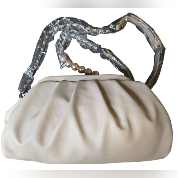 Badgley Mischka Pearl Wrapped Frame Crossbody Clutch NWT - Picture 2 of 8